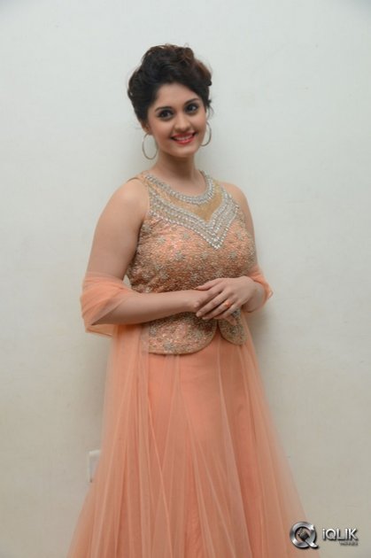 Surabhi-at-Gentleman-Movie-Audio-Launch